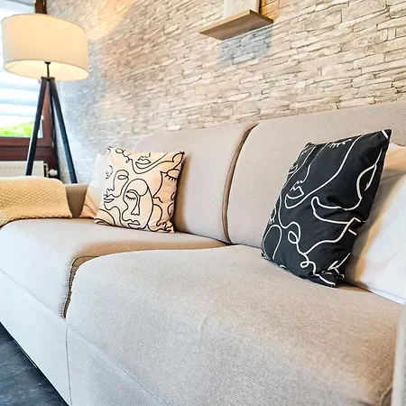 Cosy-Apartment - Glazed Balkony & Carport, 70M2 Pforzheim Buitenkant foto